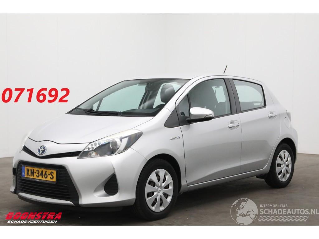 Toyota Yaris 1.5 Full Hybrid Aut. Aspiration Clima Cruise Camera