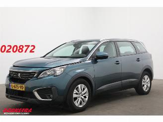 krockskadad bil auto Peugeot 5008 1.2 PureTech Active Navi Clima Cruise Camera PDC AHK 2017/6