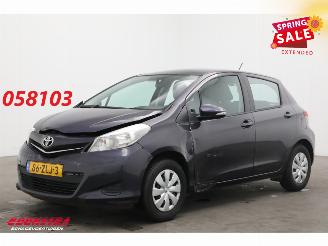 skadebil auto Toyota Yaris 1.0 VVT-i Aspiration Airco Camera AHK 67.935 km! 2012/12