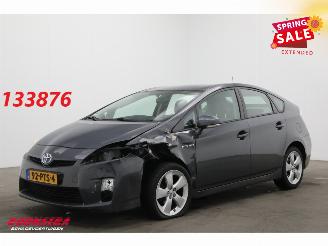 Vaurioauto  passenger cars Toyota Prius 1.8 Hybrid Aspiration HUD Clima Cruise PDC 2011/4