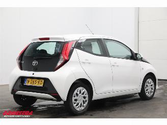 Toyota Aygo 1.0 VVT-i x-play Navi Airco Cruise Camera picture 3