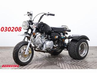 begagnad bil motor Honda  Monkey Trike 125cc 