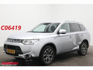 skadebil auto Mitsubishi Outlander 2.0 PHEV Executive Edition X-Line Navi Clima Cruise Camera AHK 2015/10