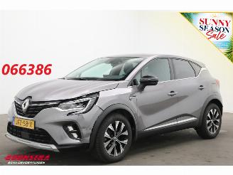 Unfallwagen Renault Captur 1.6 E-Tech PHEV 160 techno LED ACC Apple/Android Camera 2023/8