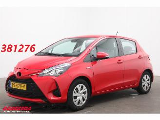 škoda osobní automobily Toyota Yaris 1.5 Hybrid Comfort Clima Cruise Camera AHK 98.627 km! 2017/10