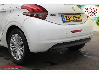 Peugeot 208 1.2 PT. 110 Signature Clima PDC Mirrorlink Camera 93.920 km! picture 8