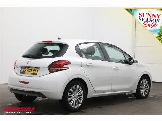 Peugeot 208 1.2 PT. 110 Signature Clima PDC Mirrorlink Camera 93.920 km! picture 3