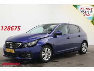 damaged passenger cars Peugeot 308 1.2 PT Executive Pano Apple/Android Navi Cruise AHK 55.834 km! 2020/7