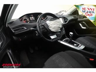 Peugeot 308 1.2 PureTech Allure Pano Navi Clima Cruise Camera PDC 95.668 km! picture 18