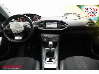 Peugeot 308 1.2 PureTech Allure Pano Navi Clima Cruise Camera PDC 95.668 km! picture 14