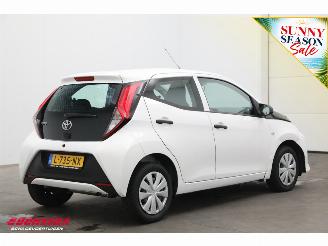 Toyota Aygo 1.0 VVT-i x-fun Airco Cruise picture 3