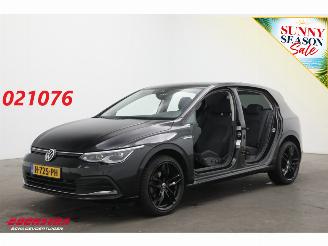 krockskadad bil auto Volkswagen Golf 1.5 TSI Style LED ACC ErgoActive Apple/Android 2020/3