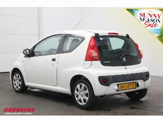 Peugeot 107 1.0-12V XR 3-drs picture 4