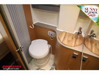 Hymer  HymerCar 322 StreetLine 2.3 MJ Solar Lucht Luifel Airco Cruise picture 13