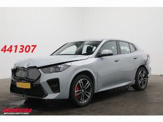 skadebil auto BMW iX2 eDrive20 67 kWh M Sport Edition ACC Navi Clima Leder SHZ Virtual Apple/Android Camera PDC 2025/8