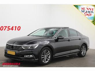 Volkswagen Passat 1.6 TDI Highline R-Line Pano ACC ErgoComf. Apple/Android SHZ AHK picture 1