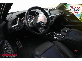 BMW 1-serie 118i Aut. M-Sport LED Apple/Android LivePro Cruise 65.193 km! picture 18