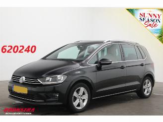 skadebil auto Volkswagen Golf Sportsvan 1.6 TDI Highline Leder Navi Clima Cruise Camera SHZ PDC AHK 2015/6