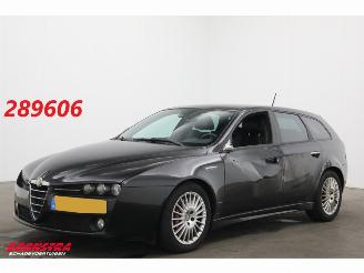 skadebil auto Alfa Romeo 159 Sportwagon 2.0 JTD Ti Distinctive Eerste Eigenaar! Navi Clima Cruise PDC AHK 2011/11