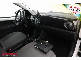 Volkswagen Up! 1.0 move up! BlueMotion picture 15