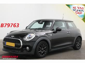 Unfallwagen Mini Cooper 1.5 Pepper Business Navi Cruise Clima PDC 2016/7