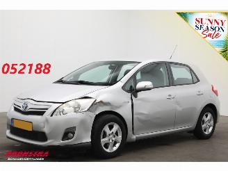Voiture accidenté Toyota Auris 1.8 Full Hybrid Aspiration Navi Cruise Clima Bluetooth 105.627 km! 2012/1