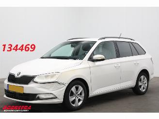 skadebil auto Skoda Fabia Combi 1.4 TDI DSG Ambition Business Navi Cruise Airco Bluetooth PDC 2017/2