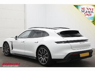 Porsche Taycan GTS 95 kWh Sport Chrono PDLS+ PDCC PTV PTM 4WD 4WS Pano HUD Bose Memory 360° picture 4