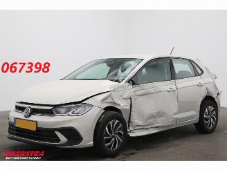 Unfallwagen Volkswagen Polo 1.0 TSI Life Virtual ACC Apple/Android 2022/8