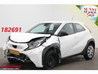 Coche accidentado Toyota Aygo 1.0 VVT-i MT Play ACC Navi Airco Apple/Android Camera PDC 2024/3
