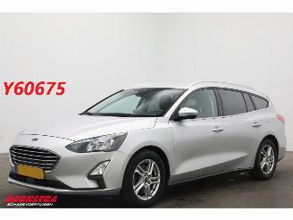 Schadeauto Ford Focus 1.0 EcoBoost Cruise Navi Airco Apple/Android Camera PDC AHK 2020/10