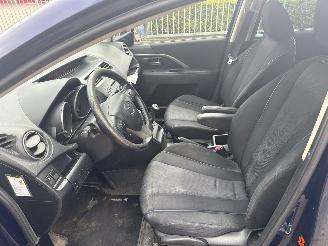 Mazda 5  picture 10