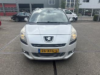 Coche accidentado Peugeot 5008  2012/5