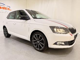 Vaurioauto  passenger cars Skoda Fabia HB 1.2 TSI Ambition Airco 2015/8