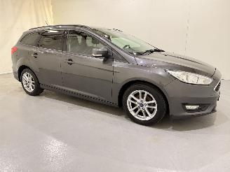 Schadeauto Ford Focus Wagon 1.0 Ecoboost Edition 2017/7