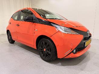 Auto incidentate Toyota Aygo HB 1.0 VVT-i x-cite Navi/Airco 2014/10
