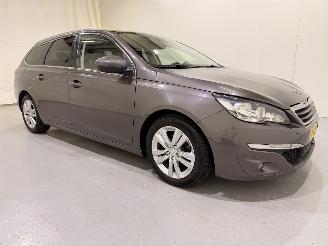 Vaurioauto  passenger cars Peugeot 308 SW 1.6 Blue HDI 120 Executive 2014/11