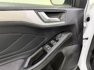 Ford Focus Wagon 1.0 EcoBoost Trend Edition picture 26