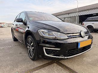 uszkodzony samochody osobowe Volkswagen Golf VII e-Golf Limited 100kW 2019/3