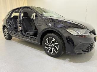 Damaged car Volkswagen Polo VI HB 1.0 TSI Life 2023/1