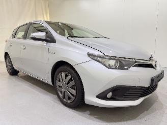 uszkodzony samochody osobowe Toyota Auris HB 1.8 Hybrid Comfort Dynamic 2016/10