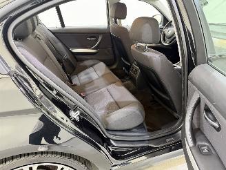 BMW 3-serie Sedan 318i Business Line Aut. picture 24