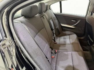 BMW 3-serie Sedan 318i Business Line Aut. picture 26