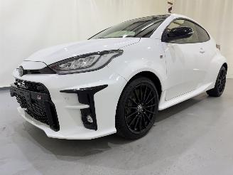 krockskadad bil auto Toyota Yaris 1.6T GR Premium AWD 2022/4