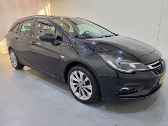 skadebil auto Opel Astra SPORTS TOURER 1.0 Innovation 77Kw Bjr.2016 2016/6