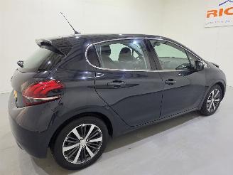 Peugeot 208 1.2 PureTech Allure 5Drs 81Kw Bjr.2019 picture 23