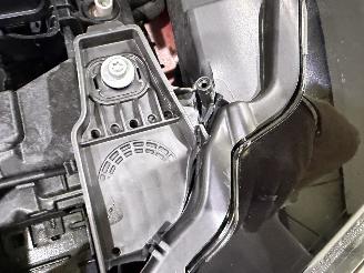 Alfa Romeo Junior Ibrida 1.2 VGT Sport Speciale picture 12