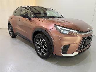 Damaged car Lexus LBX 1.5 Hybrid HEV 100kW 2025/10