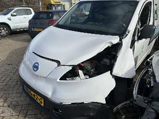 Nissan  e-NV 200 Business met vuilniswagentje met kiepbak picture 2