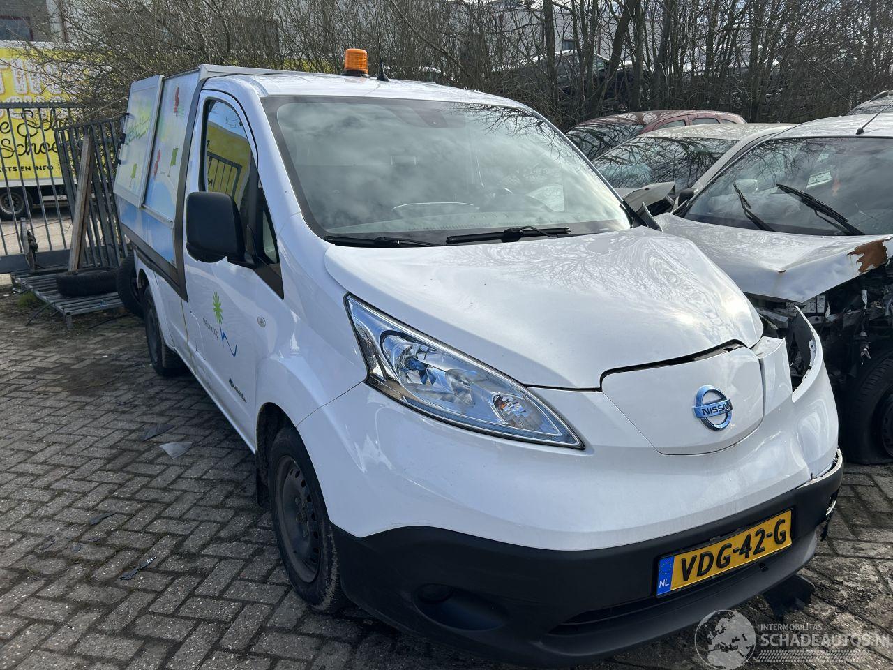 Nissan  e-NV 200 Business met vuilniswagentje met kiepbak